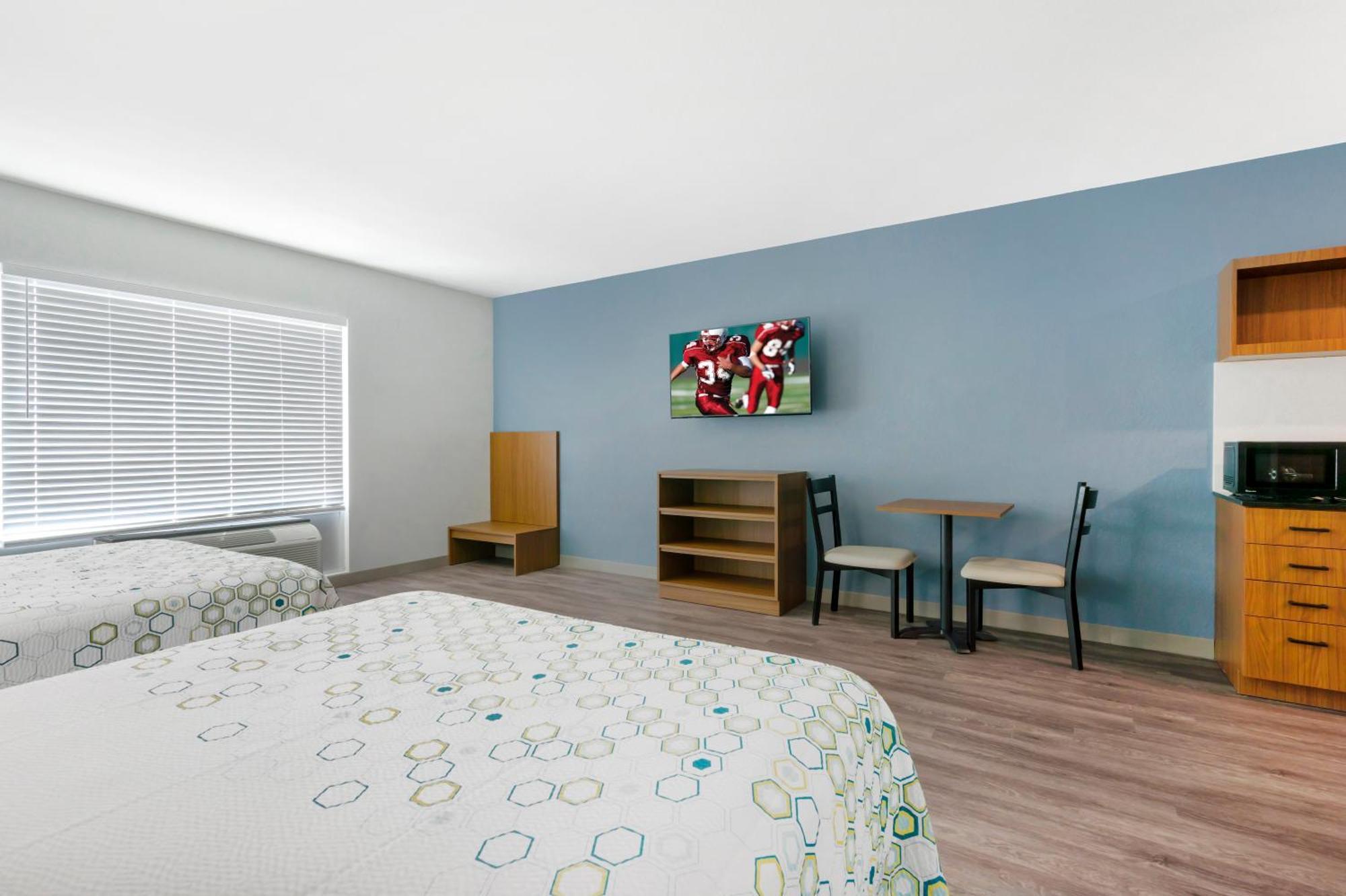 Hometowne Studios By Red Roof Tampa - Airport West Chase Luaran gambar