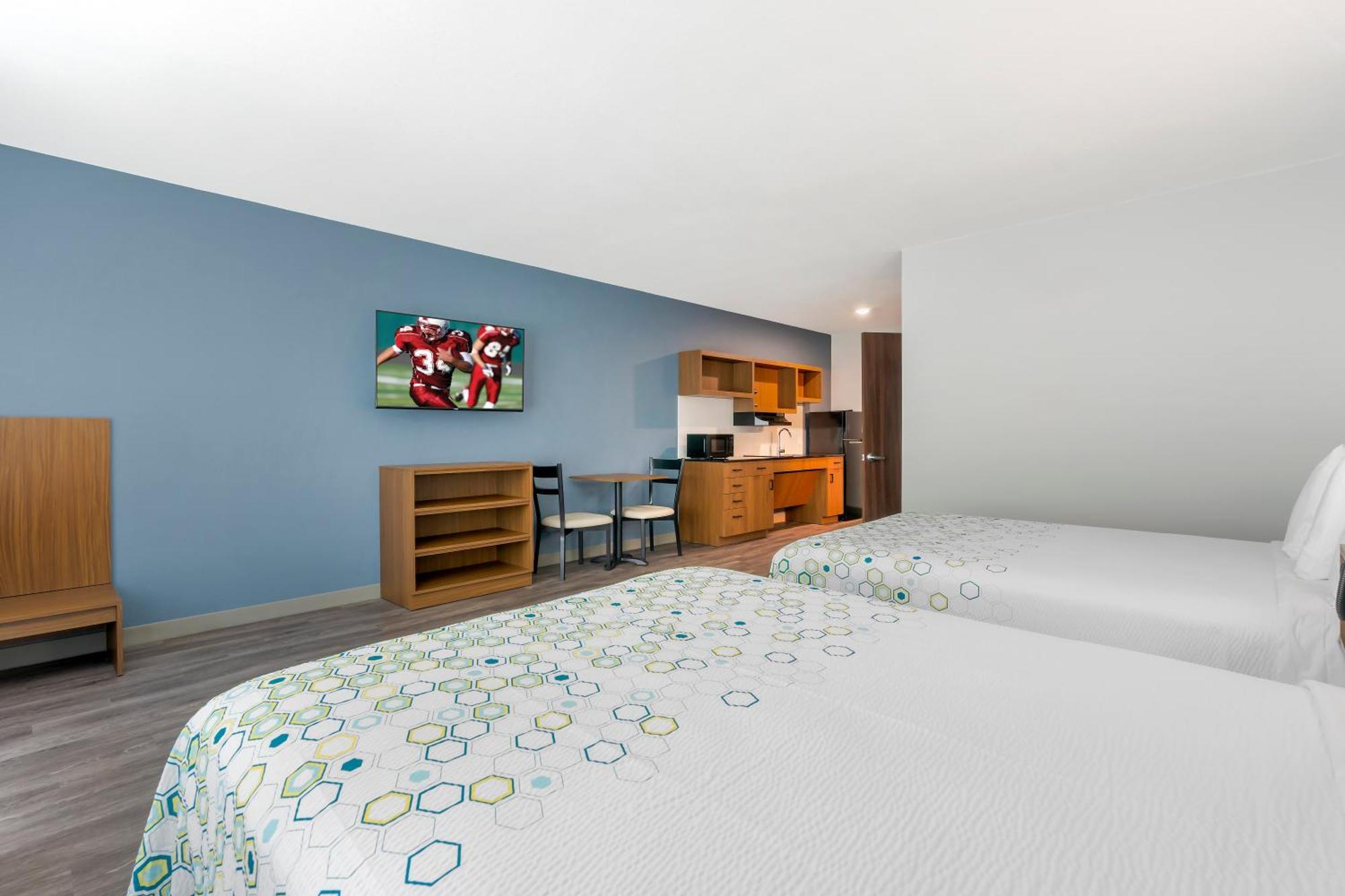 Hometowne Studios By Red Roof Tampa - Airport West Chase Luaran gambar
